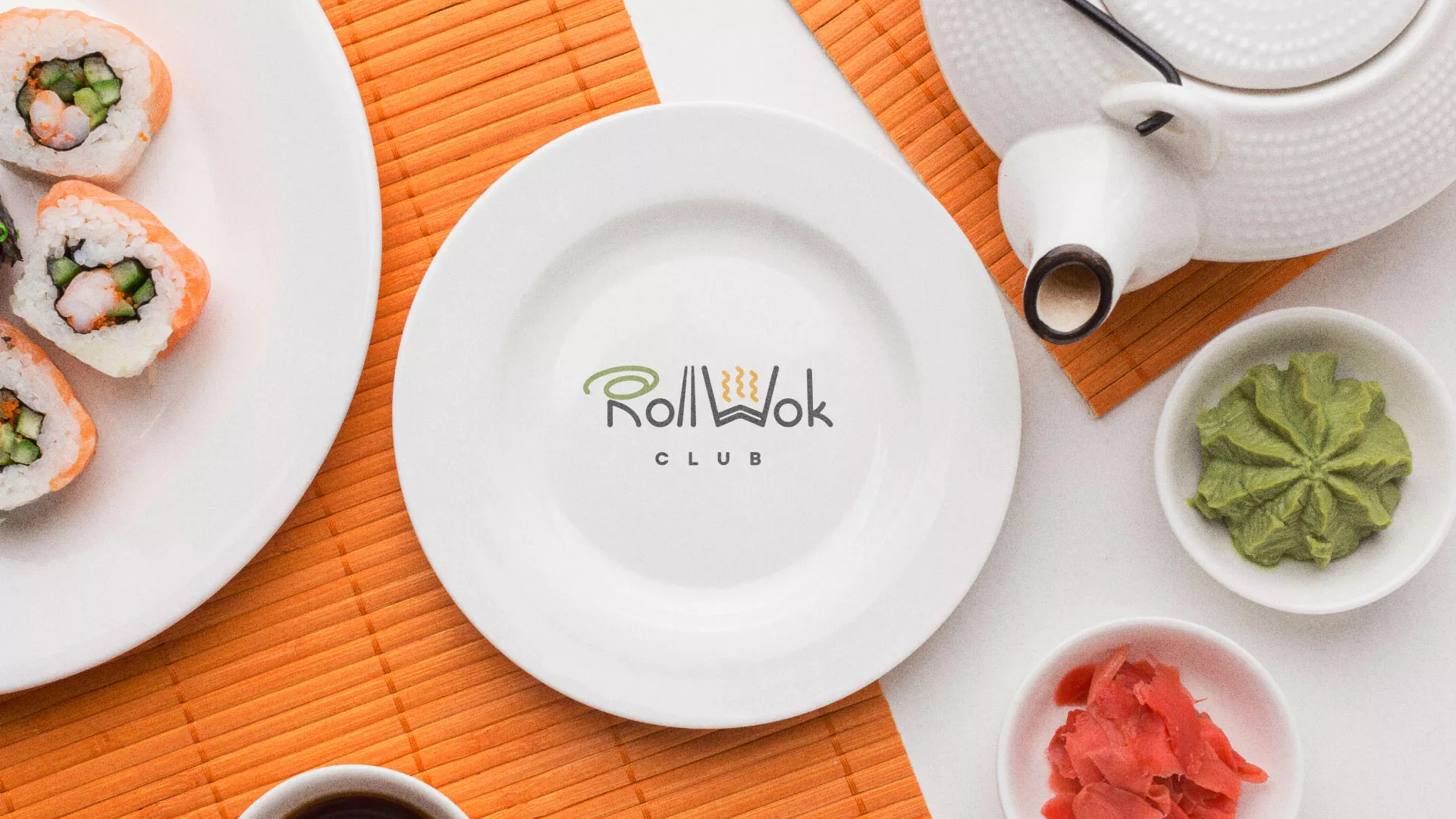 Разработка логотипа и фирменного стиля суши-бара «Roll Wok Club» в Енисейске